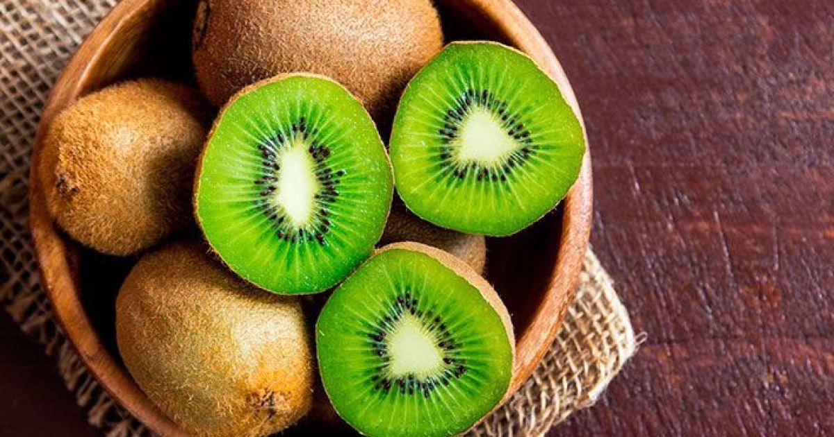 ¿Por qué el kiwi es bueno para la digestión y el sueño?